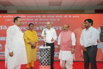 प्रधानमंत्री नरेंद्र मोदी के 12 वर्ष पूर्ण होने पर आगरा विकास प्राधिकरण में मनाया गया अभियंता सम्मेलन