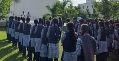 शंकराचार्य जी के गौ गर्जना महासभा के समर्थन में आगरा में आयोजित हुई संगोष्ठी