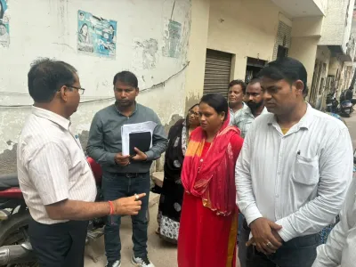 नगर आयुक्त संतोष कुमार वैश्य ने दिखाई सख्ती, वार्ड 18 की पार्षद पार्षद रेखा भास्कर की शिकायत का लिया तुरंत संज्ञान
