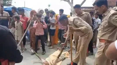 मुड़ी गांव में शराब के ठेके के विरोध में उतरी महिलाओं का प्रदर्शन, ठेके पर लगा ताला