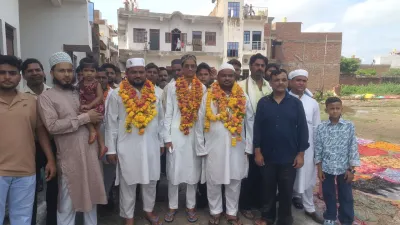 वार्ड 13 कछपुरा पार्षद इमराना अब्बास और पार्षद पति शब्बीर अब्बास अपने परिवार के प्रतिनिधिमंडल के साथ पहुंचे सऊदी अरब उमरा…