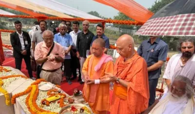'यह एक राष्ट्र मंदिर होगा'- CM योगी आदित्यनाथ ने राम मंदिर के गर्भगृह की नींव रखी, निर्माण का दूसरा चरण शुरू