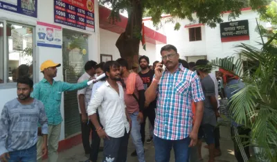 आउटसोर्सिंग सफाई मित्र के साथ मारपीट का आरोपी को गिरफ्तार करवा कर कराया मुकदमा दर्ज - विनोद इलाहाबादी