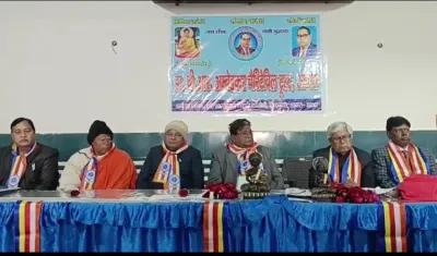 आवास विकाश कॉलोनी में डॉ.बी.आर. अंबेडकर ट्रस्ट का हुआ वार्षिक समारोह