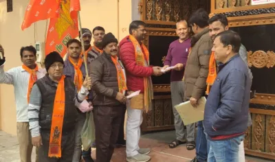 आरएसएस के पश्चिम महानगर में जगह जगह बाइक रैली निकाल कर कार्यकर्ताओं ने किया घर-घर सम्पर्क