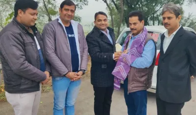 युवा अधिवक्ता संघ आगरा मण्डल ने किया माननीय मुख्यमंत्री जी के मीडिया सलाहकार का स्वागत