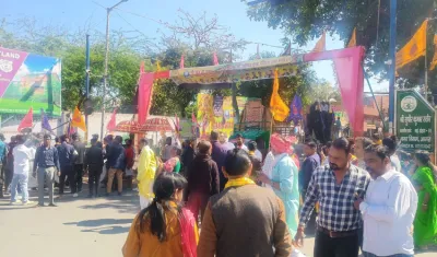 शोभायात्रा में उमड़ा आस्था का महाकुम्भ, खूब उड़ा अबीर-गुलाल ताजनगरी खाटूश्याम के रंग में रंगी, फाल्गुन मेला की हुई शुरुआत