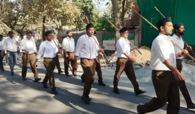 संघ के स्वयंसेवकों ने मनाया वर्ष प्रतिपदा का उत्सव, निकाला गणवेश में पथ संचलन