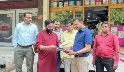 निजी स्कूल और प्राइवेट किताबों के गठजोड़ ,प्रशासनिक आदेश के बाद भी बिक्री जारी, मजिस्ट्रियल जांच की मांग