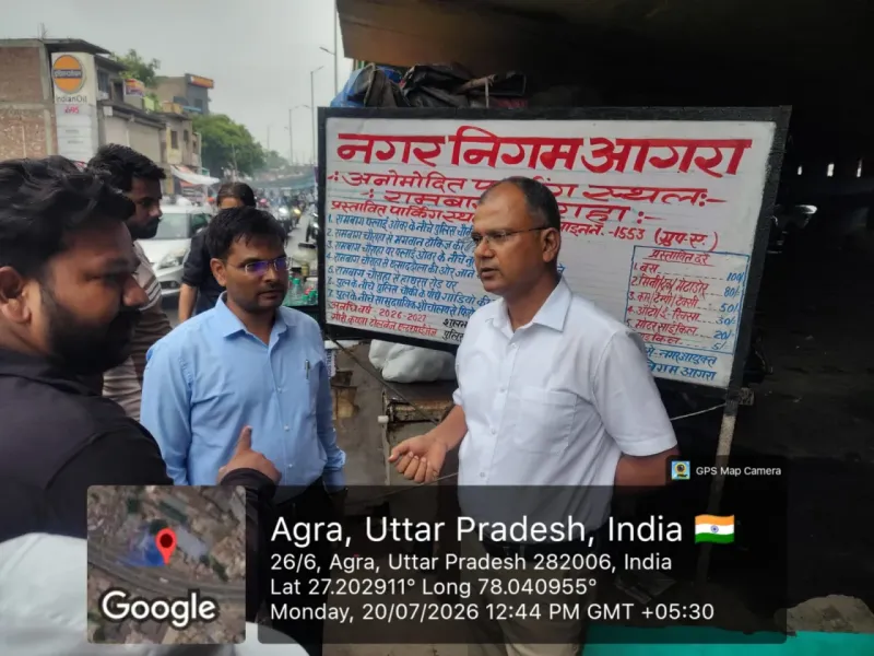 पार्किंग ठेकेदारों की मनमानी को लेकर आगरा नगर निगम ने लगाया जुर्माना