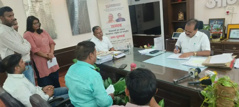 मंगल संभव दिवस में नगर आयुक्त ने सुनीं फरियादियों की समस्याएं, त्वरित निस्तारण के दिए निर्देश