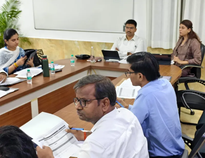 जिलाधिकारी ने MY Bharat Portal पर अधिक से अधिक युवाओं के पंजीकरण के दिए निर्देश