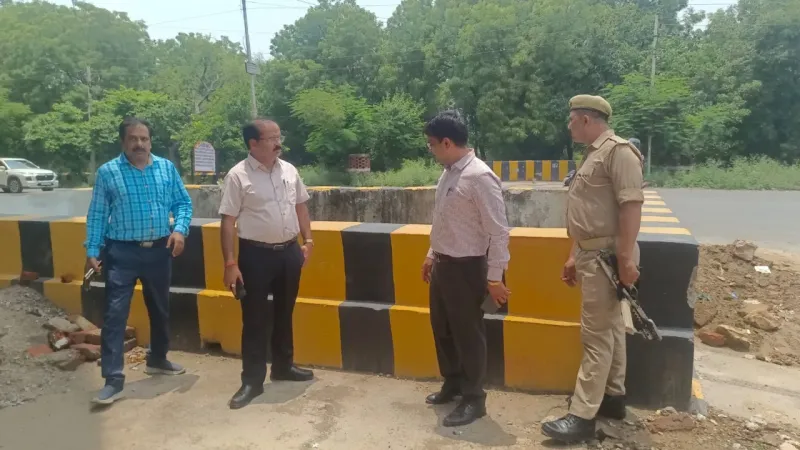 नालों में फ्लोटिंग पाये जाने पर अधिकारियों पर गिरेगी गाज, नगर आयुक्त संतोष कुमार वैश्य हुए सख्त