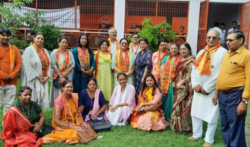 विचित्रवीर हनुमान मन्दिर, रुनकता पर कवि सम्मेलन एवं भजन संध्या का हुआ आयोजन
