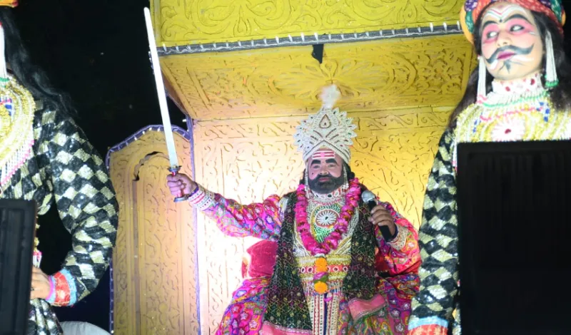 कंस ने किया आसुरी शक्तियों का प्रदर्शन,चमचमाती तलवार के साथ मूंछों पर दिया ताव,श्रीकृष्ण लीला के तहत निकाली सवारियां