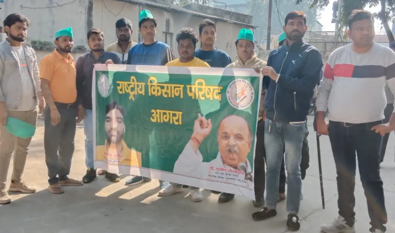 बिजली बिल को लेकर हो रहे शोषण के खिलाफ दक्षिणांचल एमडी को सौंपा ज्ञापन