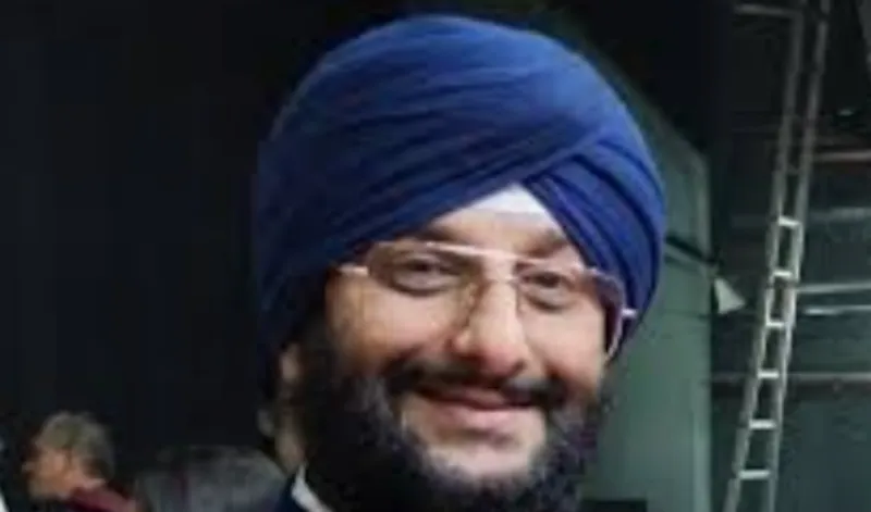पापा की शिकायत पर जारी हुए आदेश