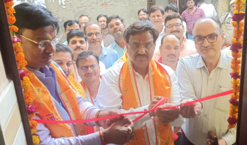 सरस्वती विद्या मंदिर में कमरे के नवीनीकरण का हुआ उद्धघाटन
