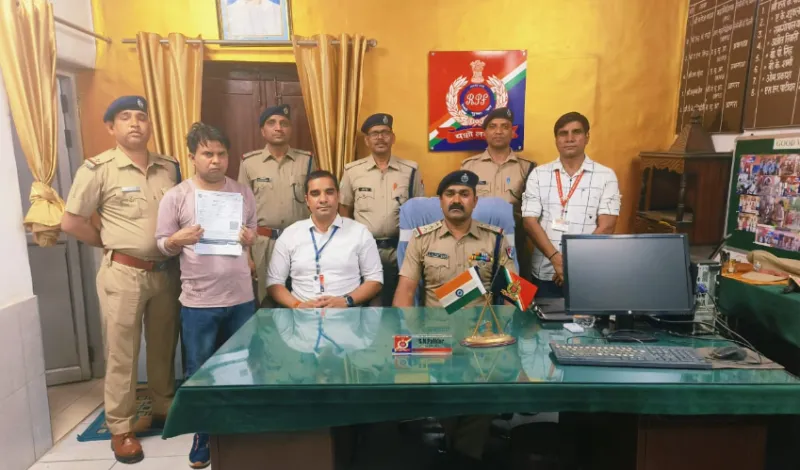 होटल की आड़ में चल रहा था रेल टिकटों की दलाली का खेल