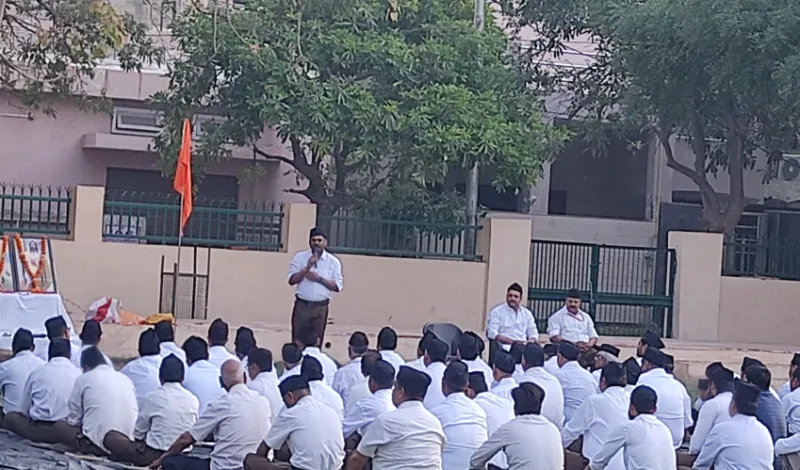 हमें समरसता के साथ संपूर्ण हिंदू समाज को स्वावलंबी बनाना है-आनंद