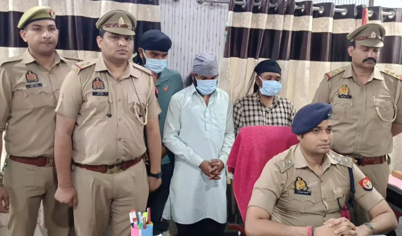 तीन शातिर चोरों को पुलिस ने किया गिरफ्तार , चांदी एवं सोने के आभूषण बरामद