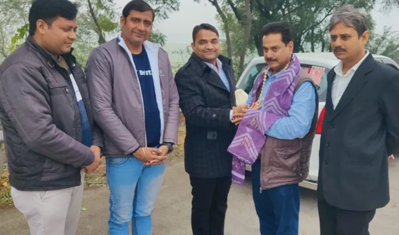युवा अधिवक्ता संघ आगरा मण्डल ने किया माननीय मुख्यमंत्री जी के मीडिया सलाहकार का स्वागत