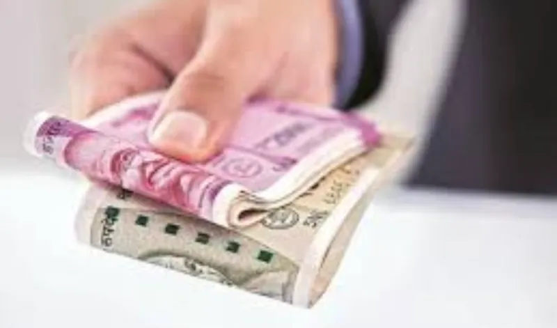 27 लाख से अधिक के बकायेदार को गिरफ्तार कर किया हवालात में बन्द