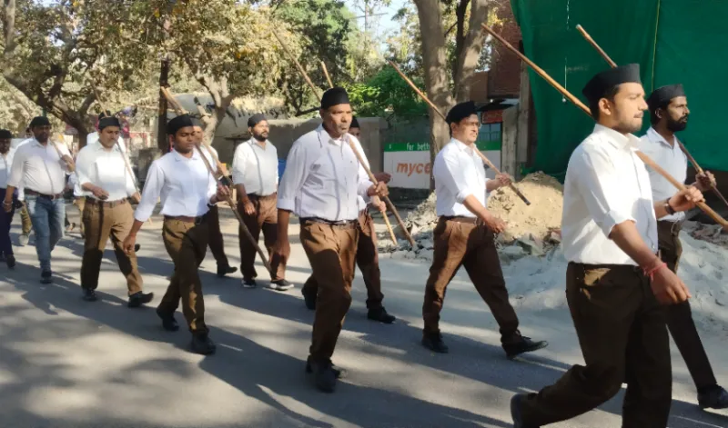 संघ के स्वयंसेवकों ने मनाया वर्ष प्रतिपदा का उत्सव, निकाला गणवेश में पथ संचलन