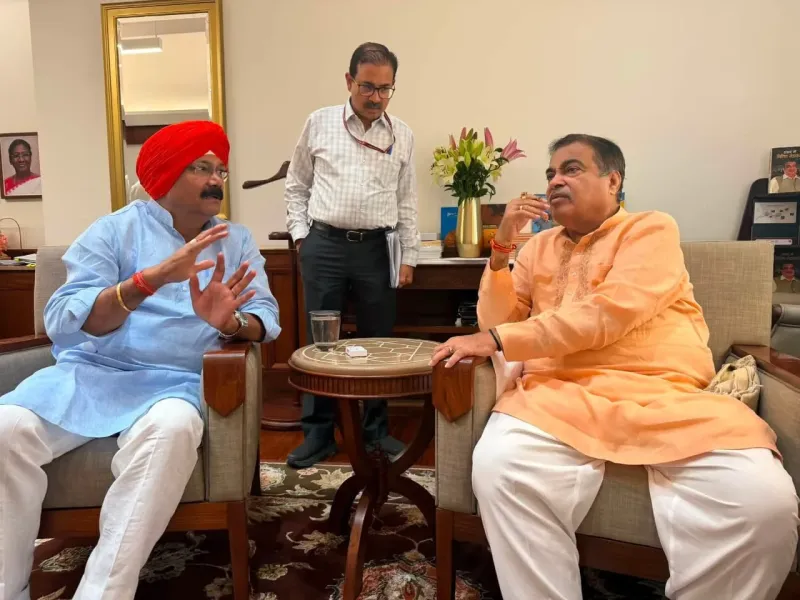 सांसद राजकुमार चाहर ने नितिन गडकरी से की मुलाकात, अरतौनी अंडरपास को मिली मंजूरी