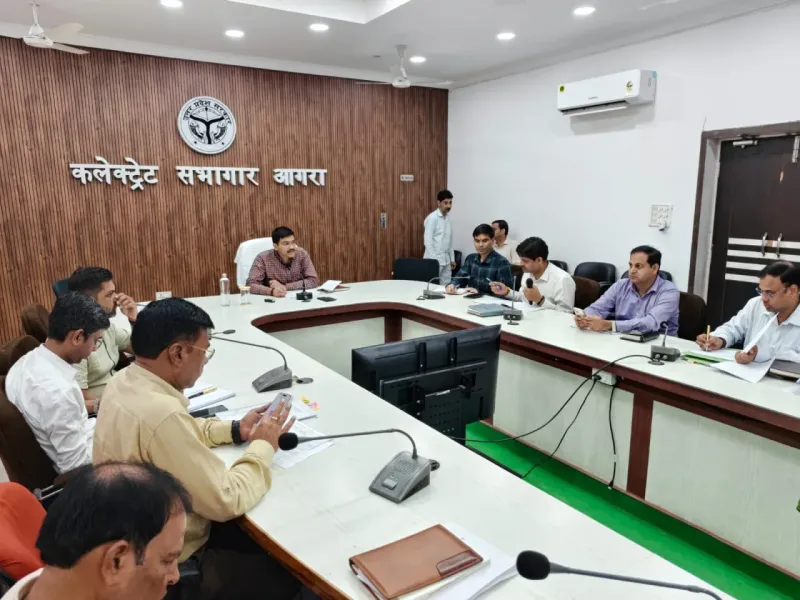 एक करोड़ से अधिक लागत वाली विकास परियोजनाओं की डीएम ने की समीक्षा