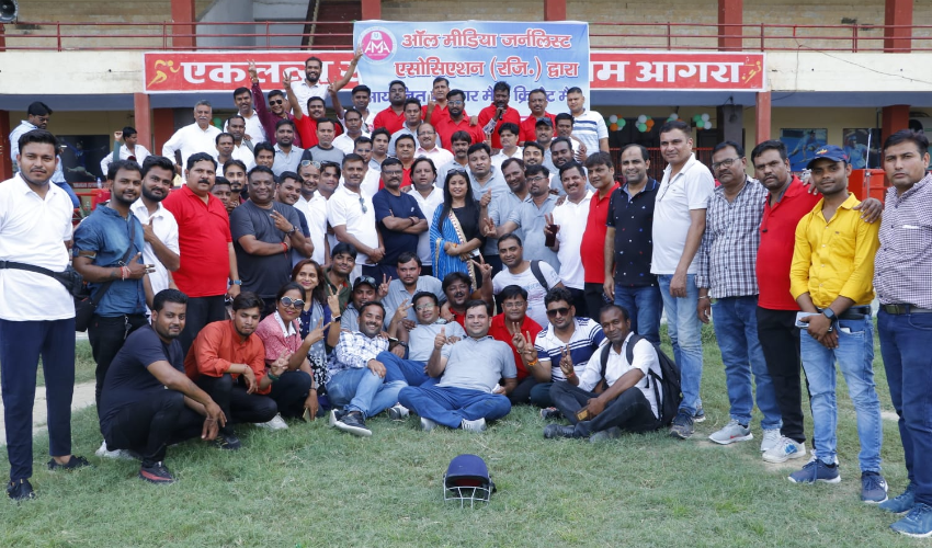 मैत्री क्रिकेट मैच में व्हाइट इलेवन को हरा कर किंग इलेवन ने 26 रन से जीता मैच