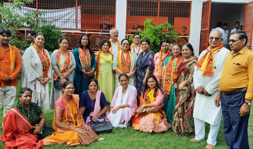 विचित्रवीर हनुमान मन्दिर, रुनकता पर कवि सम्मेलन एवं भजन संध्या का हुआ आयोजन