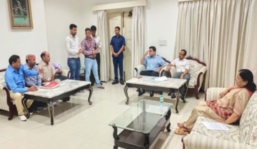 भीम नगरी आयोजन सीमिति के पदाधिकारी मिले कैबिनेट मंत्री बेबीरानी मौर्या से