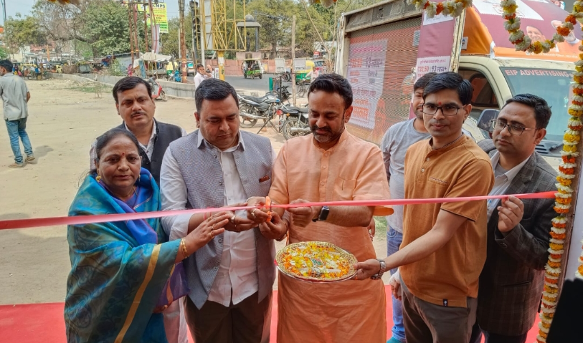 केन्द्र व प्रदेश सरकार की नीतियों, उपलब्धियों एव्ं योजनाओं की लगी प्रदर्शनी