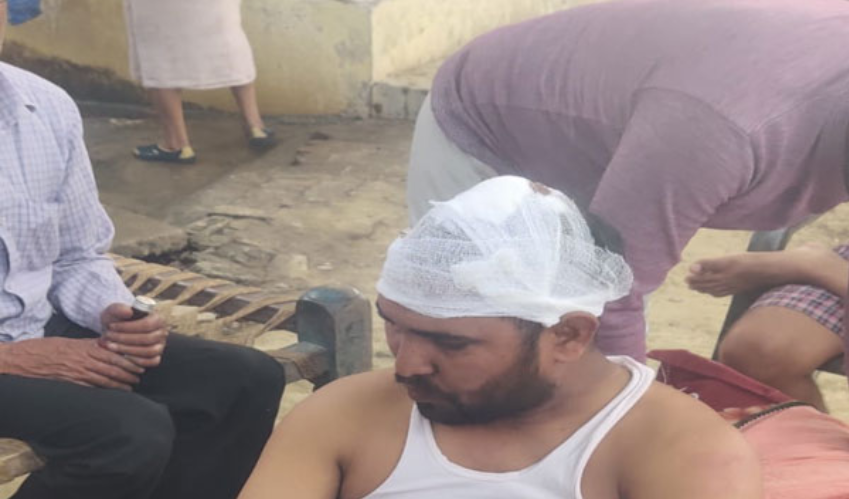 पूर्व प्रधान व वर्तमान पक्ष के परिजनों में हुई मारपीट, घायल