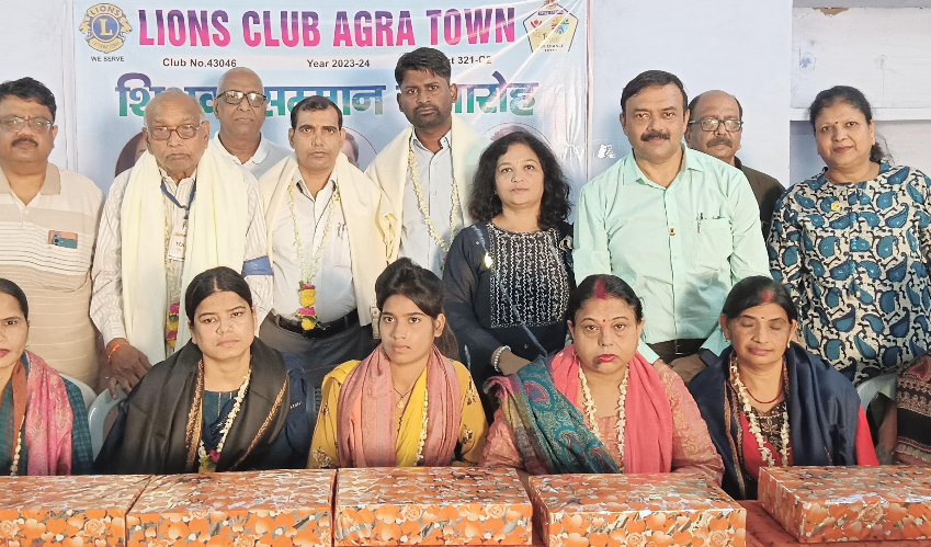 शिक्षक दिवस के अबसर पर उत्कर्ष सेवा सम्मान से 14 शिक्षको को किया सम्मानित