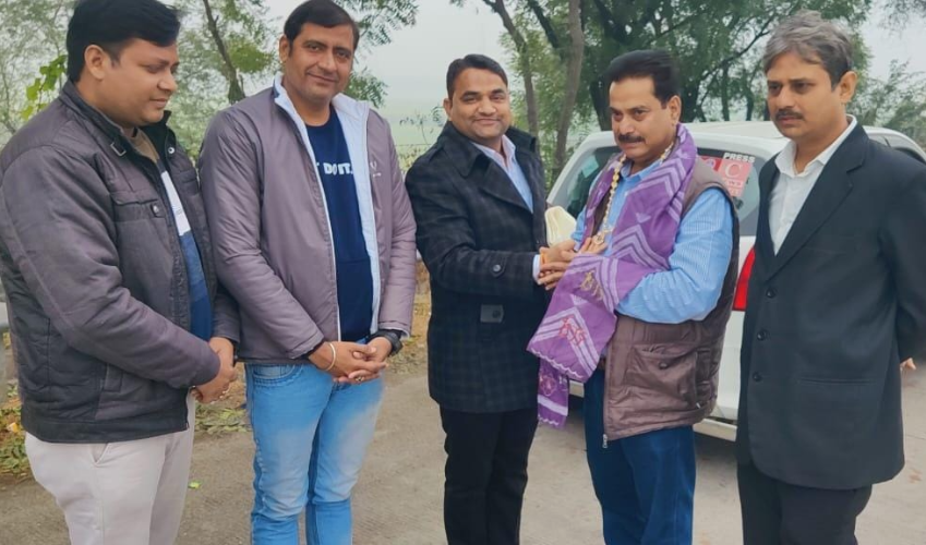 युवा अधिवक्ता संघ आगरा मण्डल ने किया माननीय मुख्यमंत्री जी के मीडिया सलाहकार का स्वागत