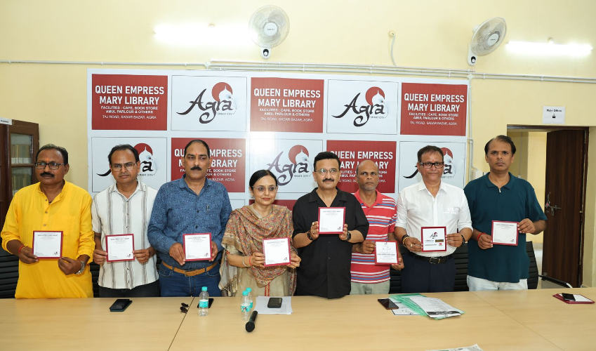 राज्यपाल के स्वागत को सजा क्वीन एम्प्रेस लाइब्रेरी प्रांगण, लोकार्पण कार्यक्रम के आमंत्रण पत्र का हुआ विमोचन